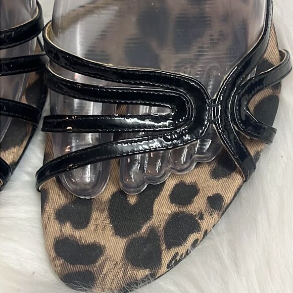 GUESS Leopard Print and Patent Leather Strappy Heels BIN 12 - Picture 3 of 9